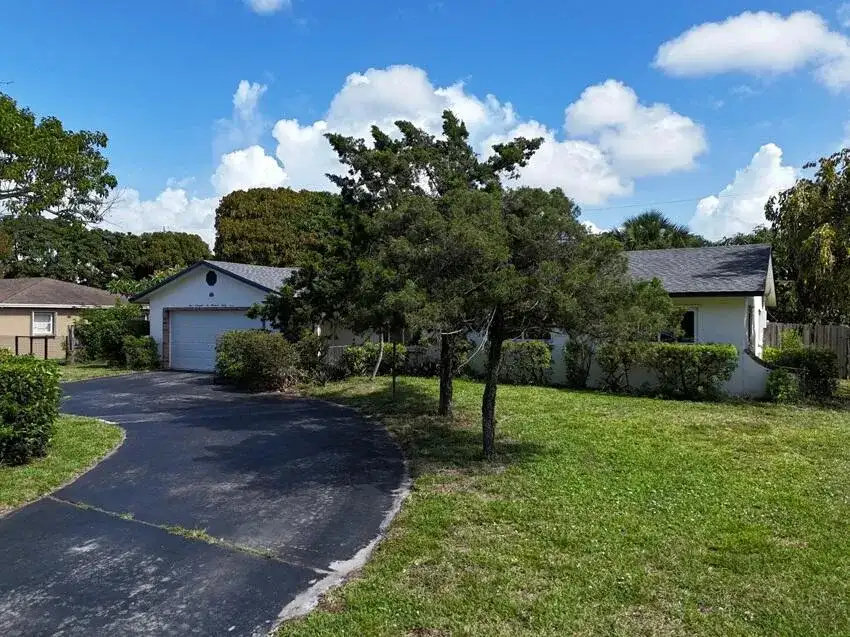 4639 Franwood Drive, Delray Beach FL 33445 photo 2
