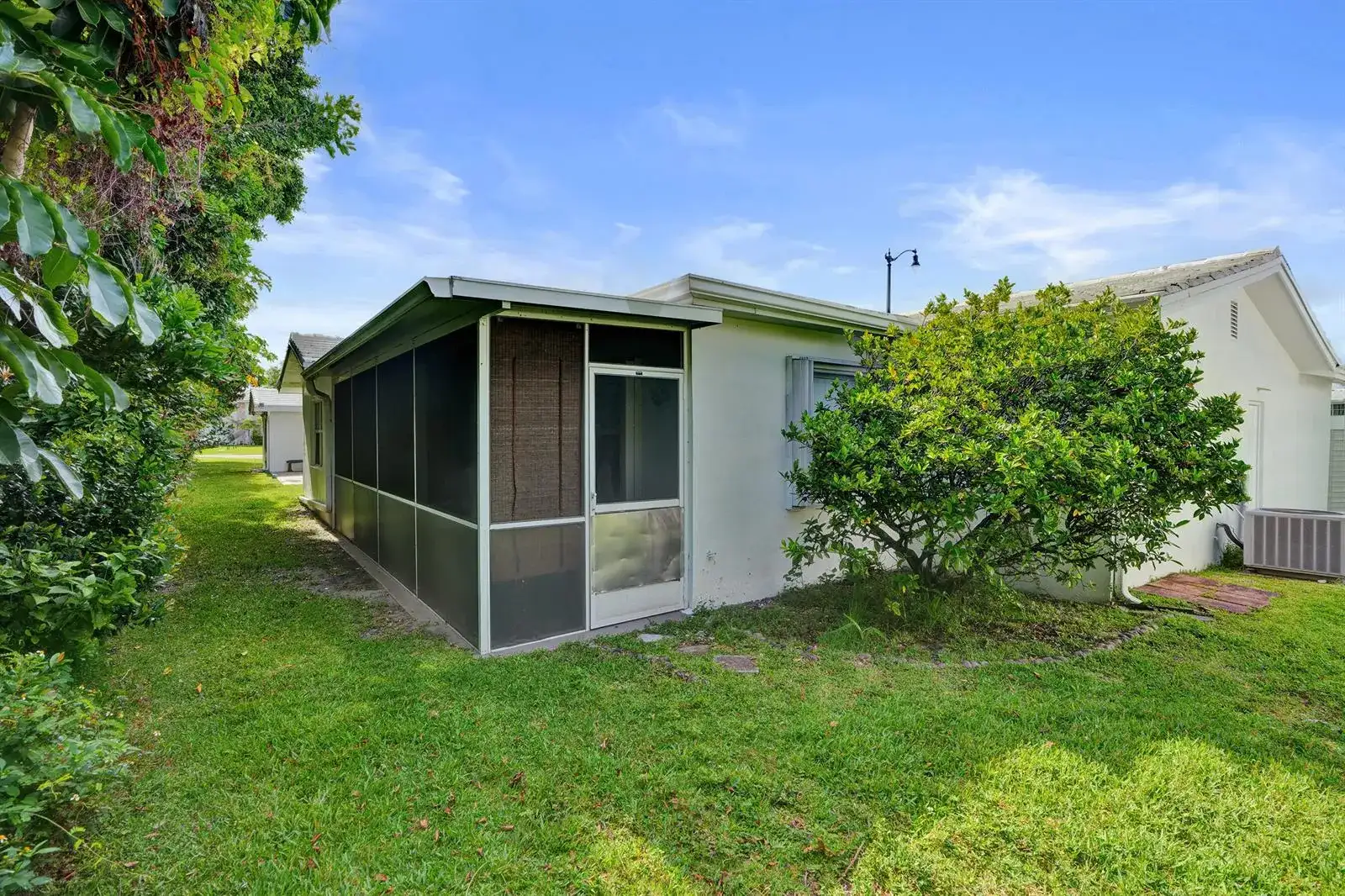 411 NW 26th Court, Pompano Beach FL 33064 photo 5