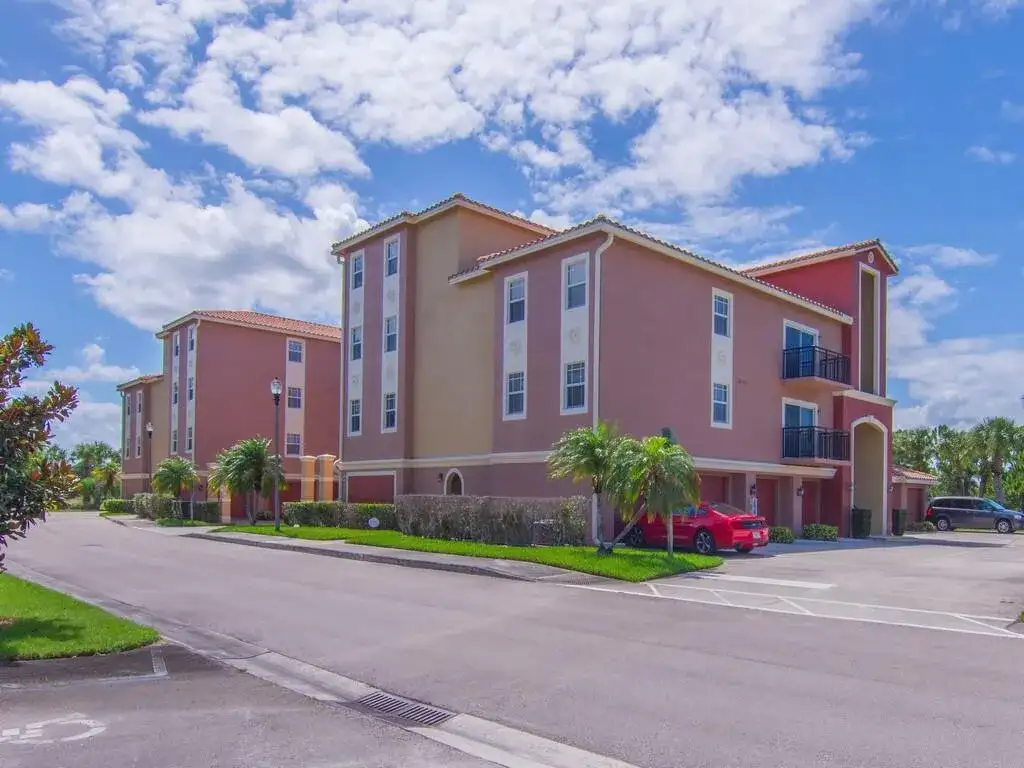 4190 Gator Greens Way # 32, Fort Pierce FL 34982 photo 2