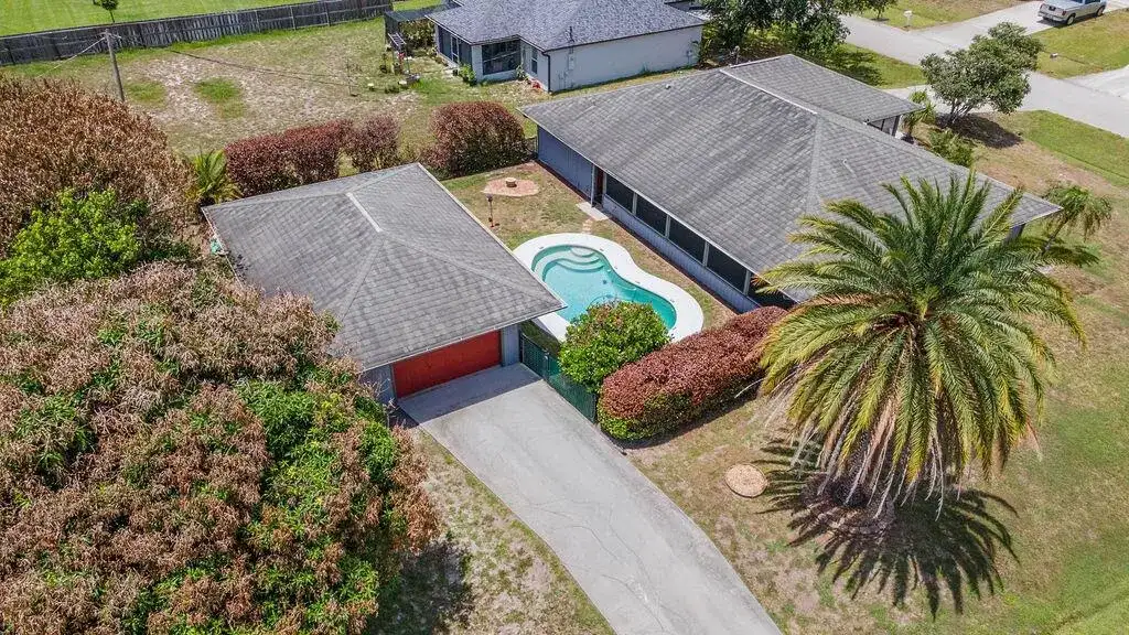 403 SW Cahoon Court, Port St. Lucie FL 34953 photo 4