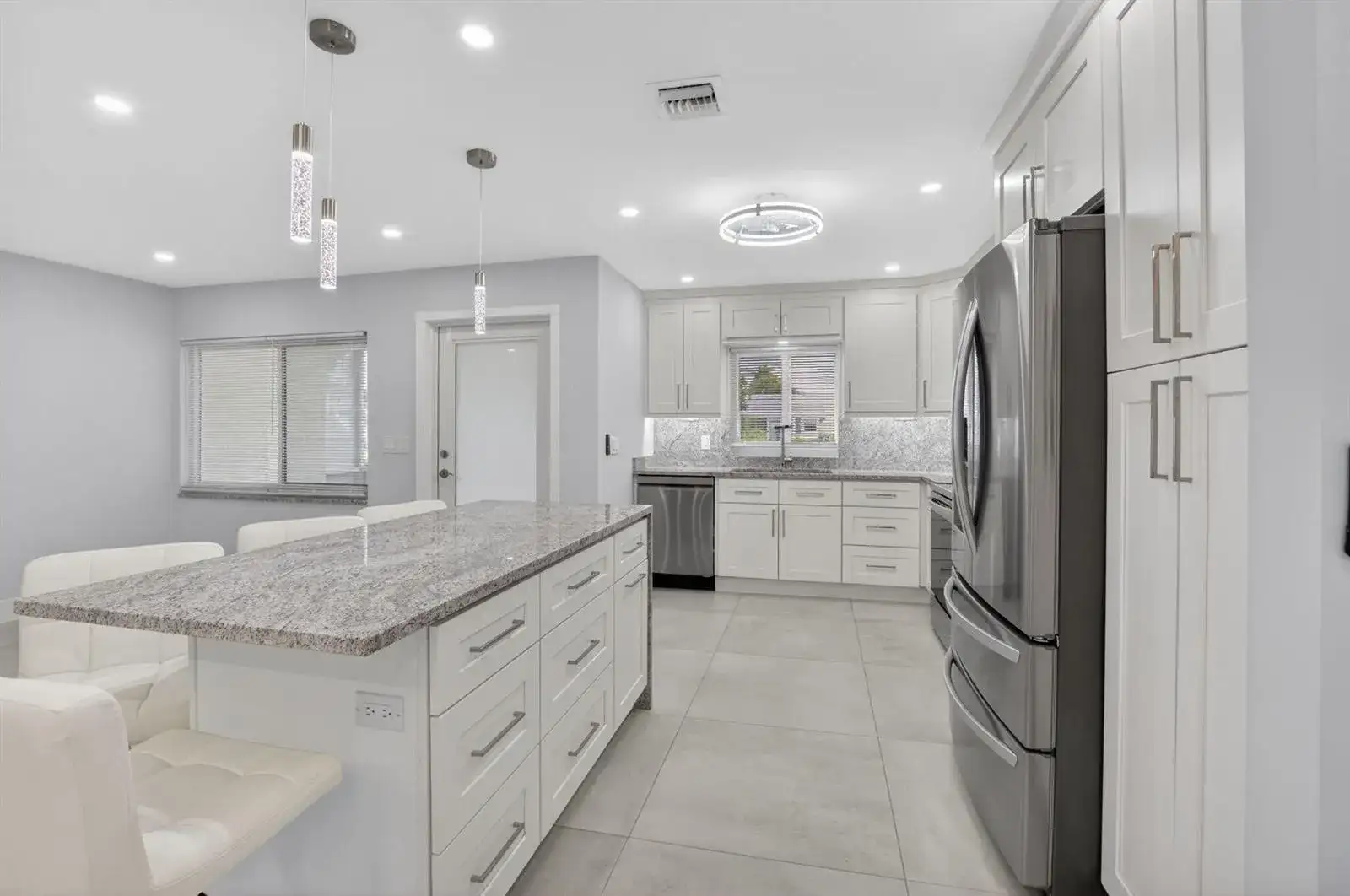6049 Vía Diana, Delray Beach FL 33484 photo 3