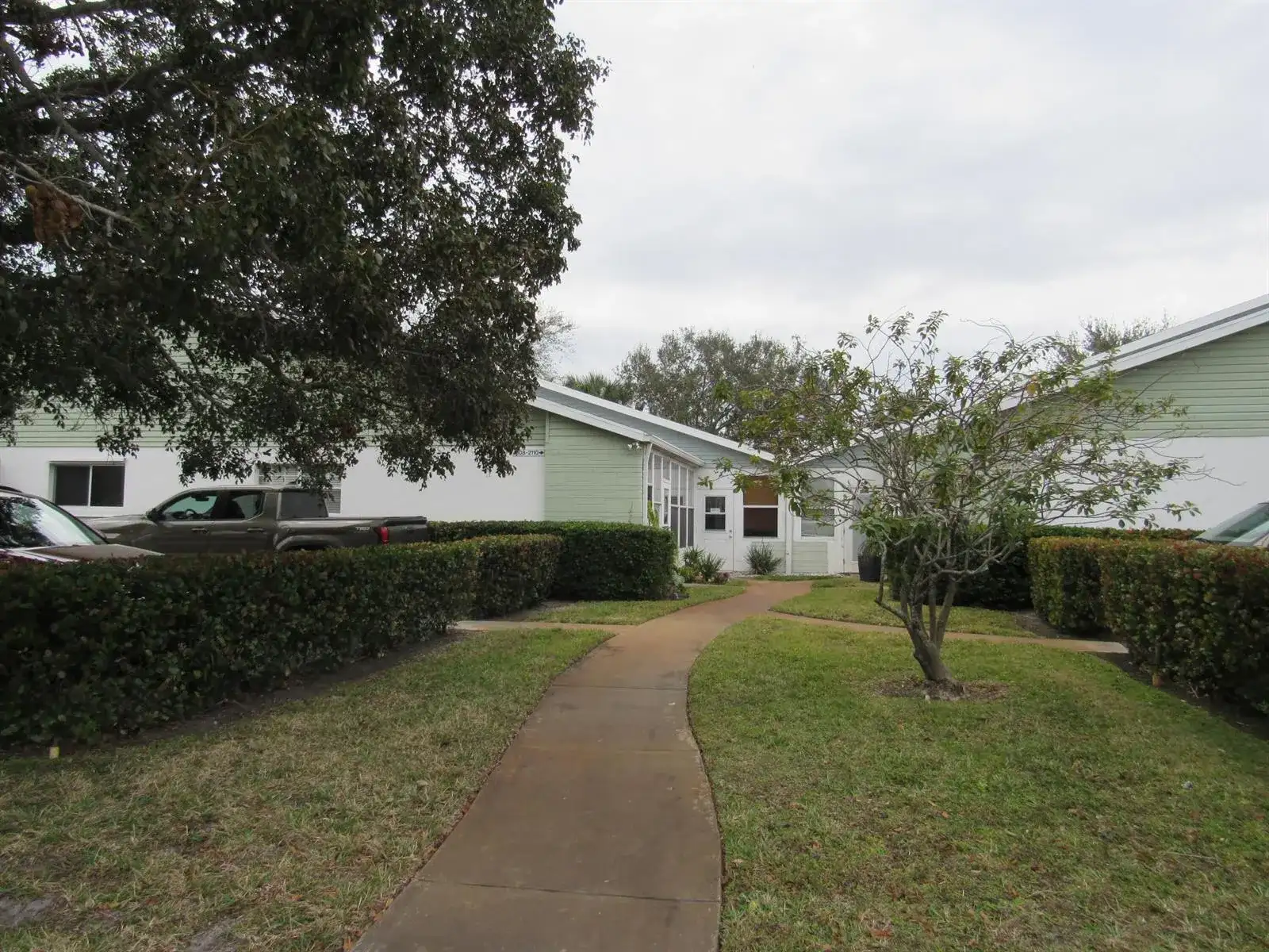 2110 SE Edler Drive, Stuart FL 34994 photo 2