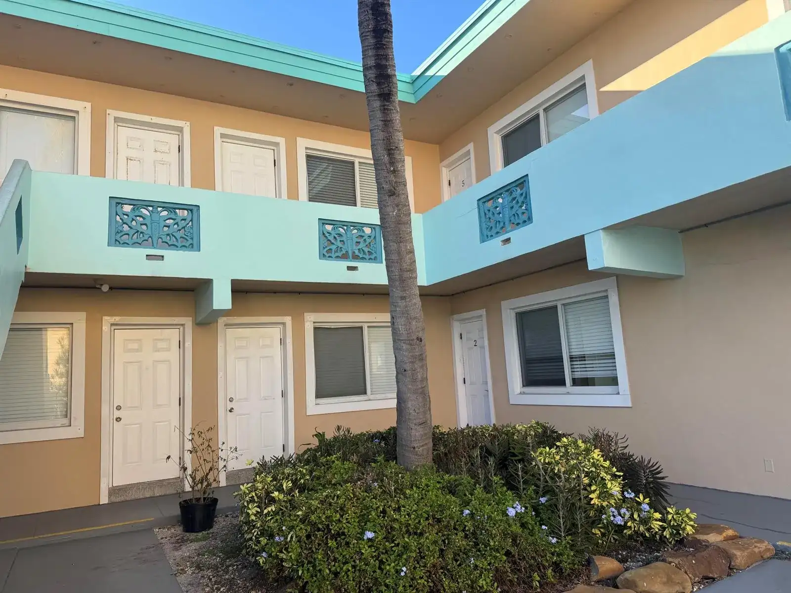 323 Monroe Street # 6, Hollywood FL 33019 photo 3