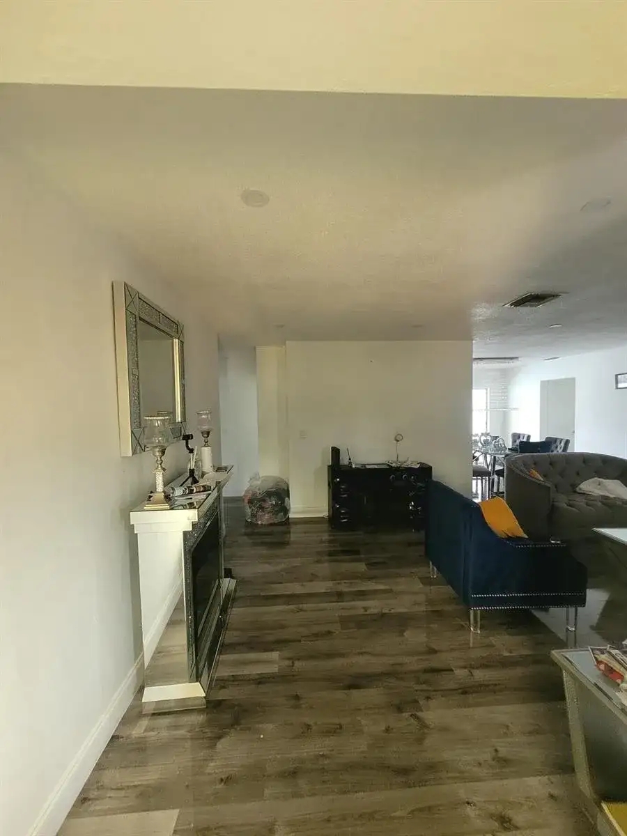 6641 Emerald Lake Drive, Miramar FL 33023 photo 4
