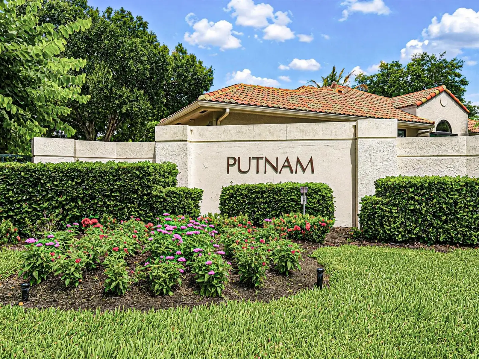 3390 SE Putnam Court, Stuart FL 34997 photo 2