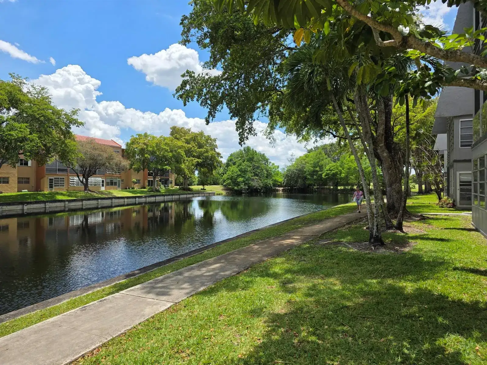 9081 Lime Bay Boulevard # 211, Tamarac FL 33321 photo 2