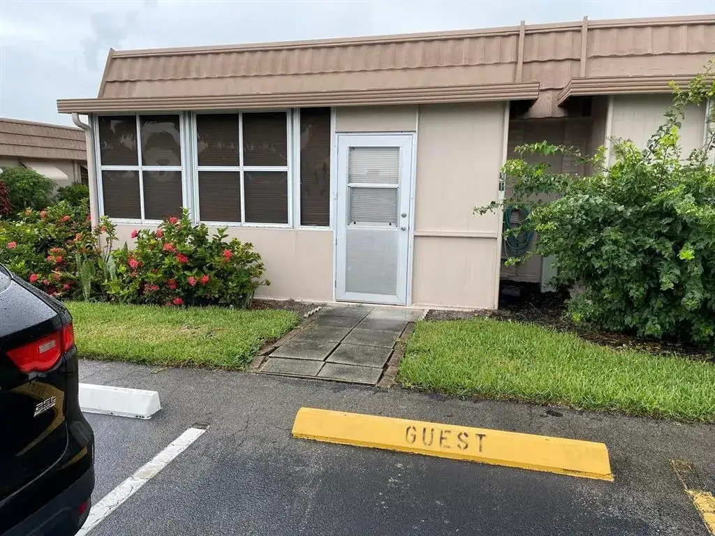 318 N Seville N # 318, Delray Beach FL 33446 photo 3