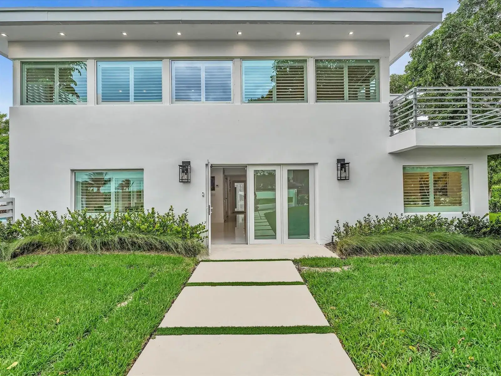 1903 Bay Drive, Pompano Beach FL 33062 photo 2