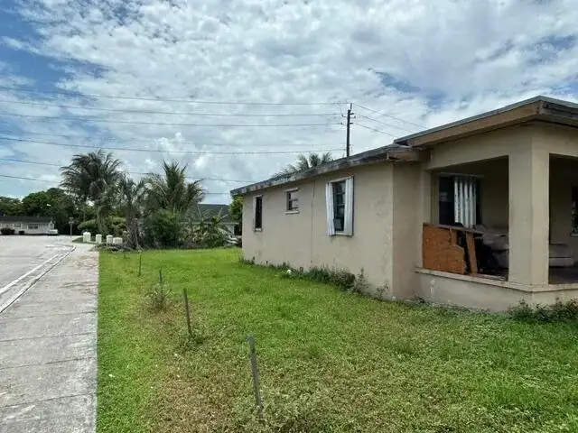 190 SW 6th Avenue, South Bay FL 33493 photo 2