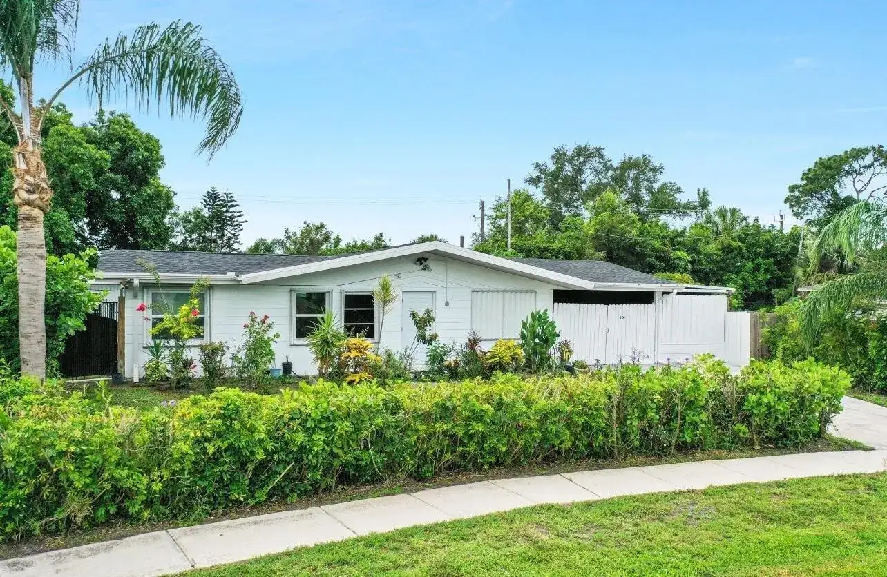 120 Banyan Drive, Port St. Lucie FL 34952 photo 2