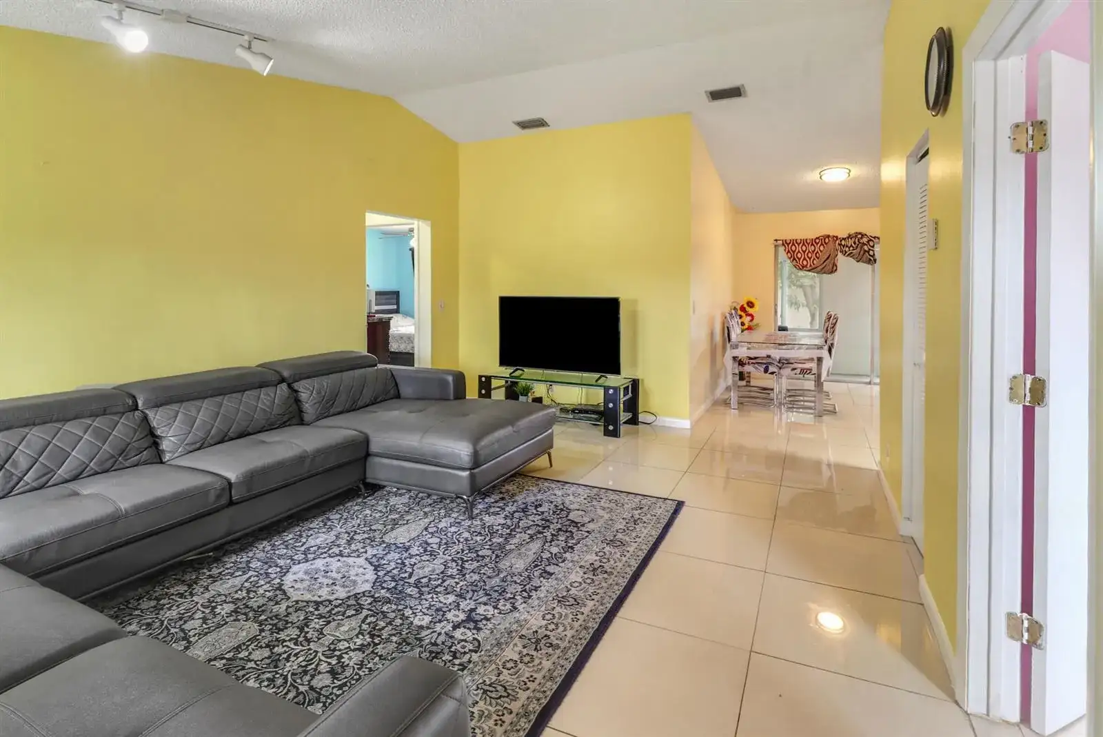 23 Chelsea Lane, Boynton Beach FL 33426 photo 3