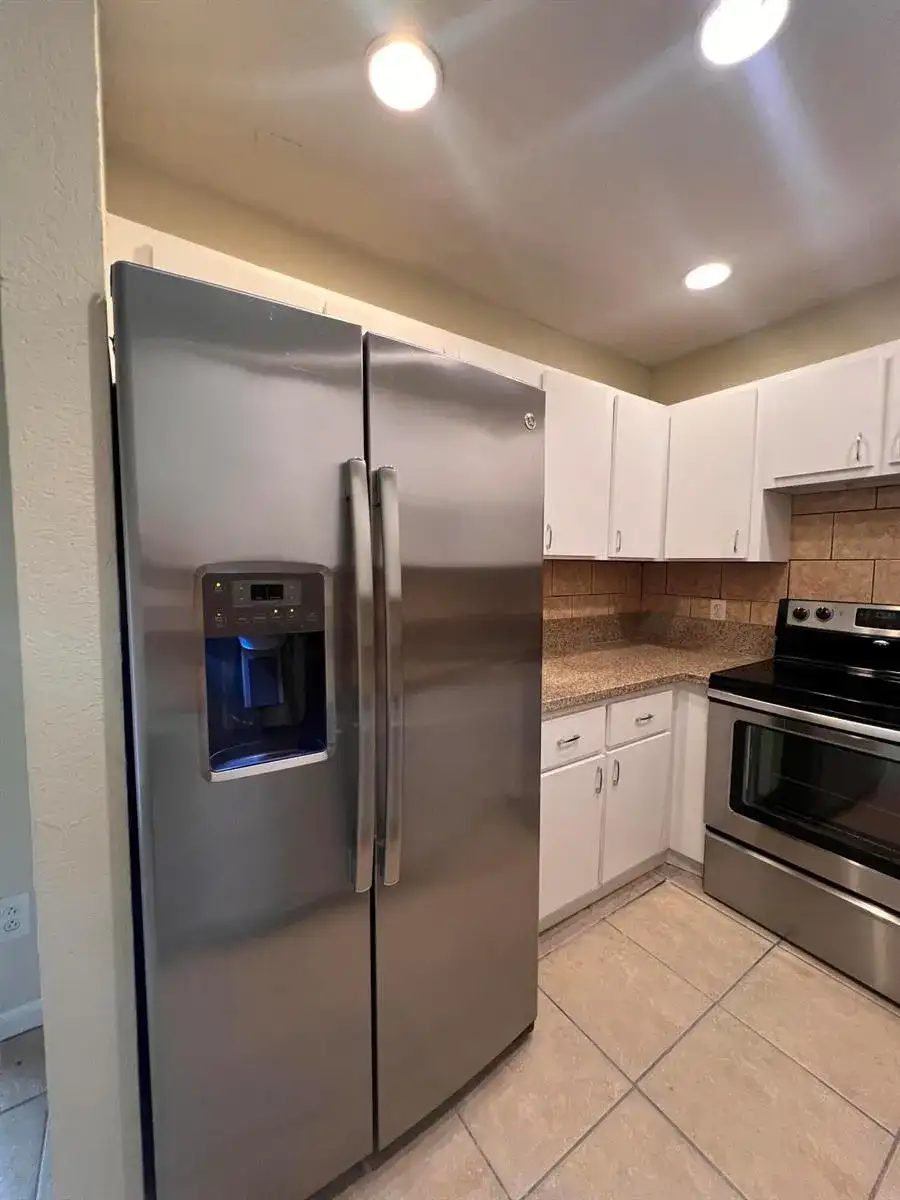 423 Glenwood Drive, West Palm Beach FL 33415 photo 3