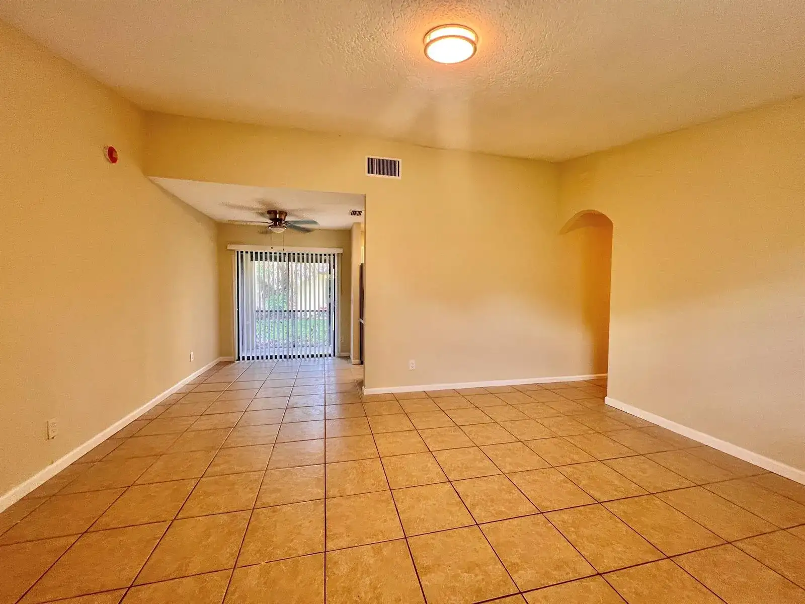 423 Glenwood Drive, West Palm Beach FL 33415 photo 5