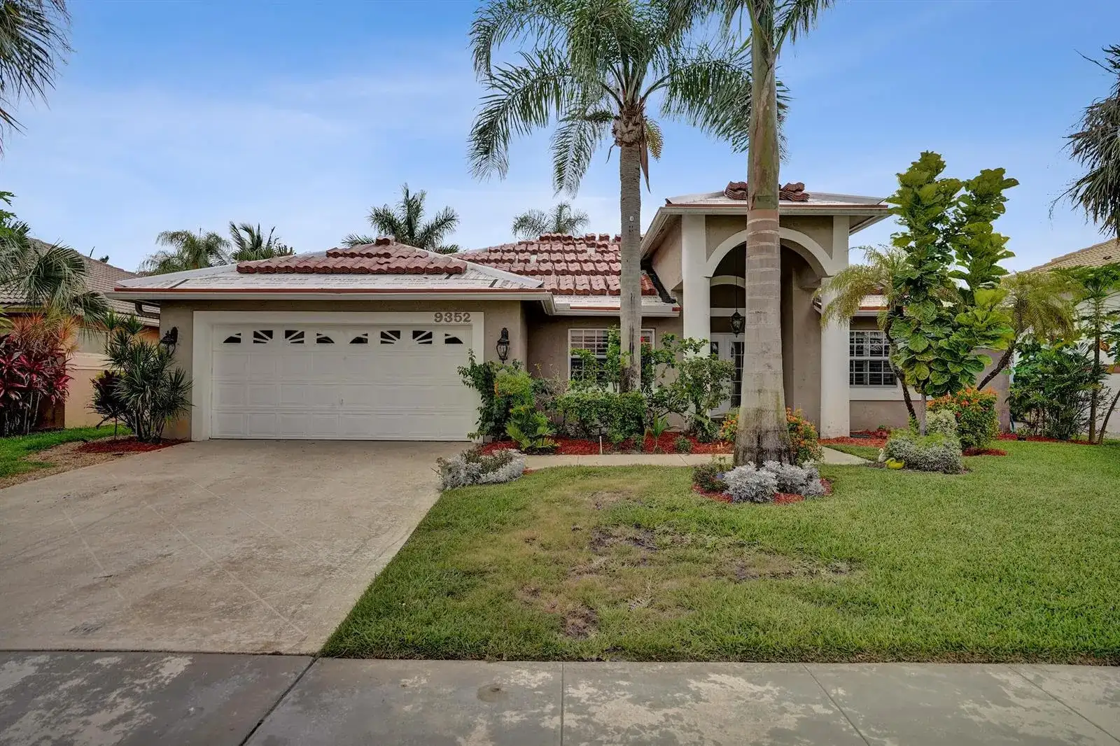 9352 Cascade Court, Boynton Beach FL 33437 photo 2