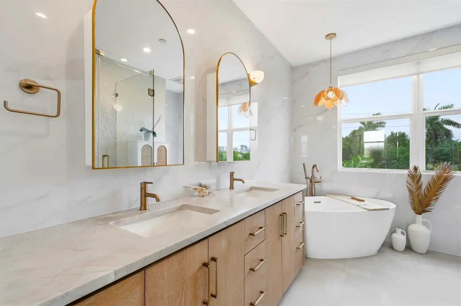 1210 NE 11th Avenue, Fort Lauderdale FL 33304 photo 3