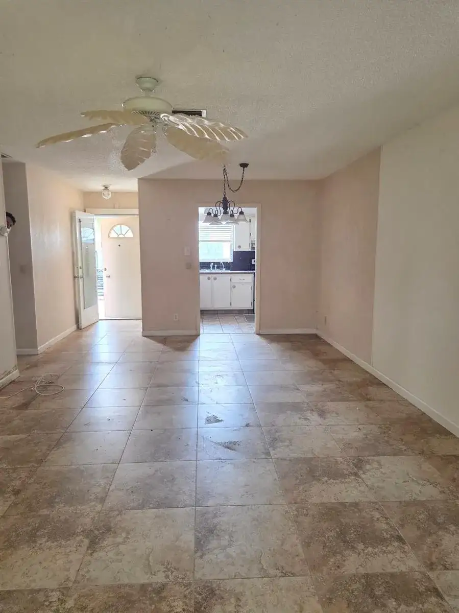 2703 Dudley Drive W, West Palm Beach FL 33415 photo 4