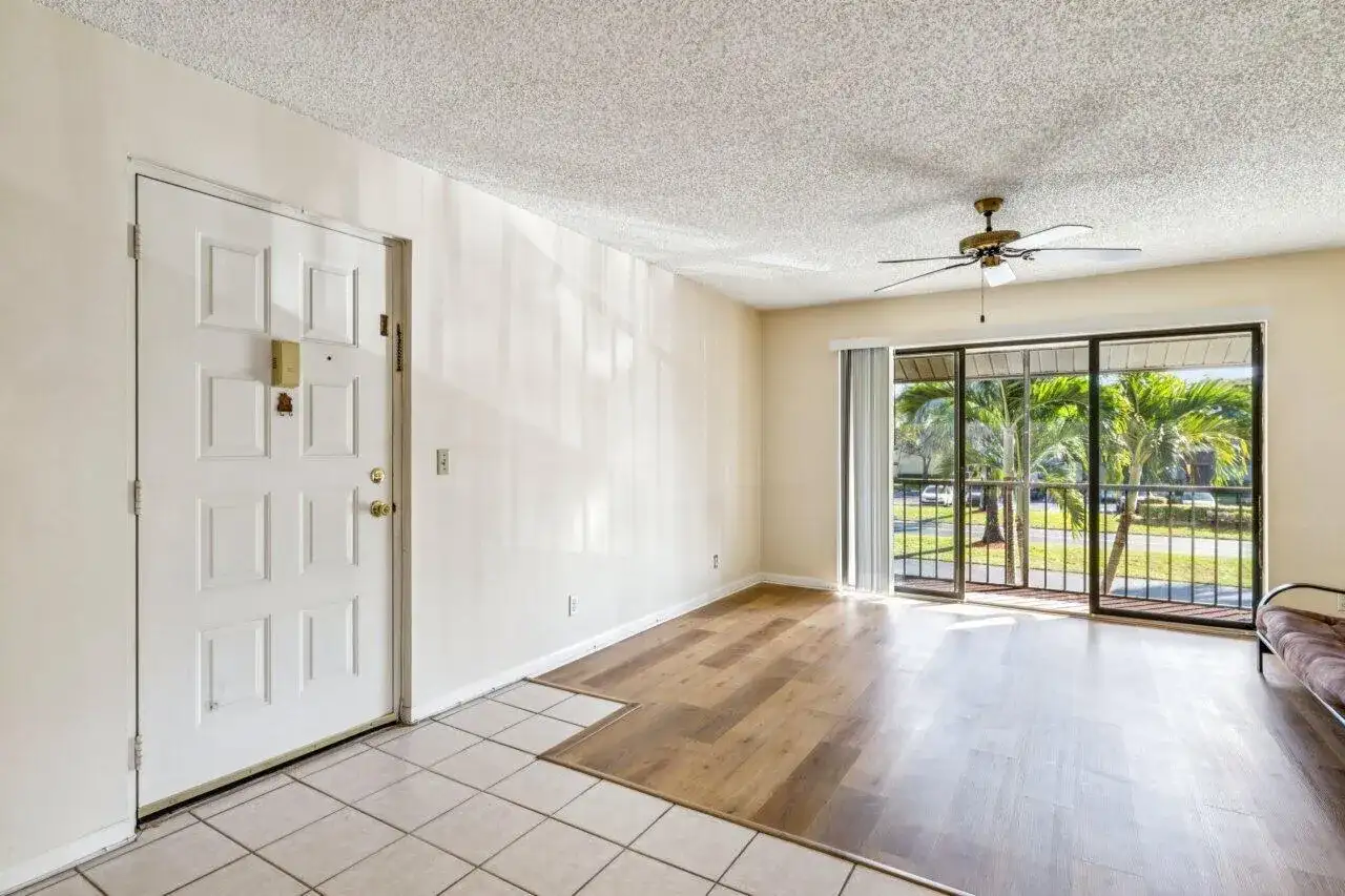 618 Sea Pine Way # A2, FL 33415 photo 2