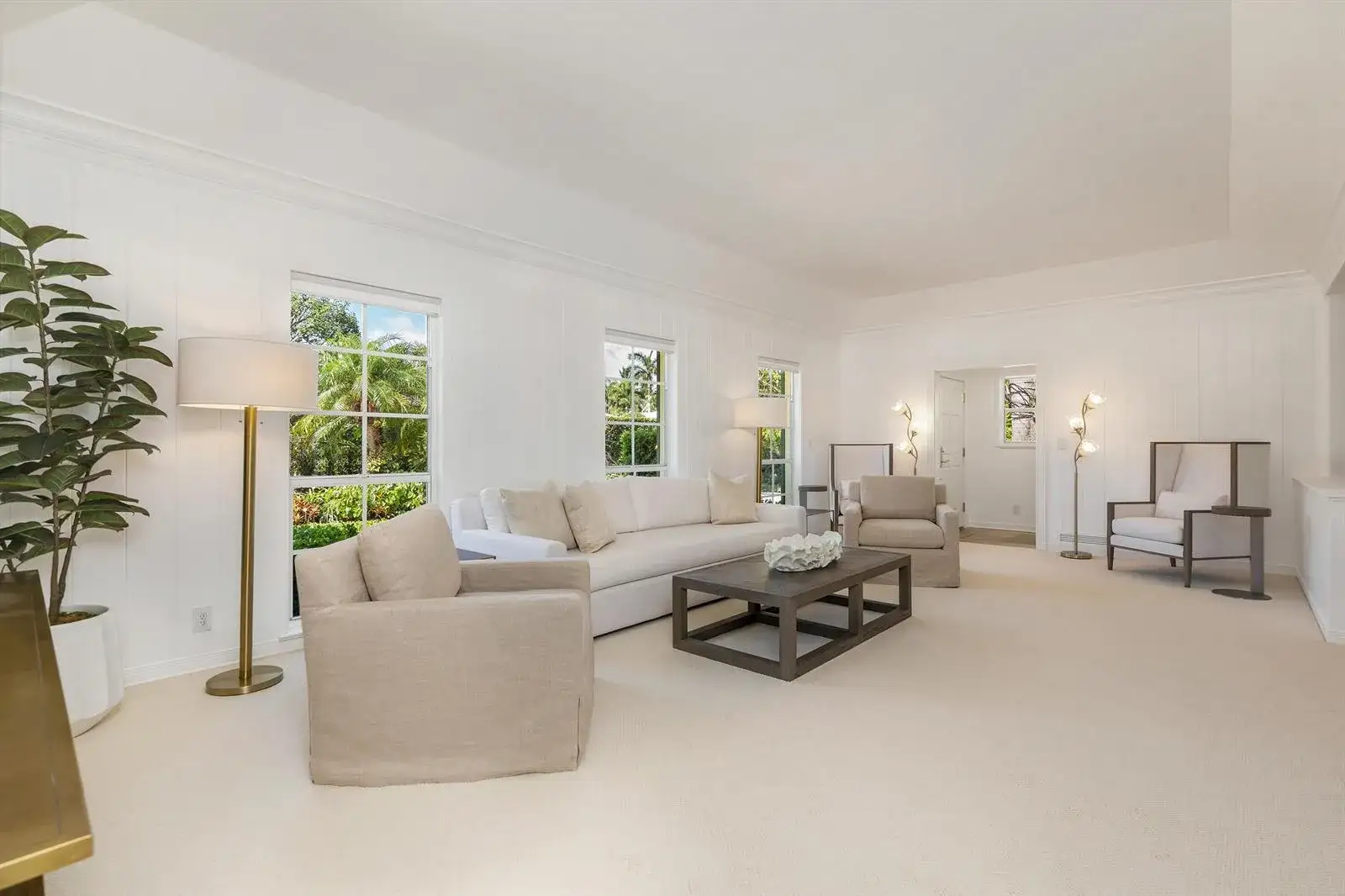 241 Via Linda, Palm Beach FL 33480 photo 2