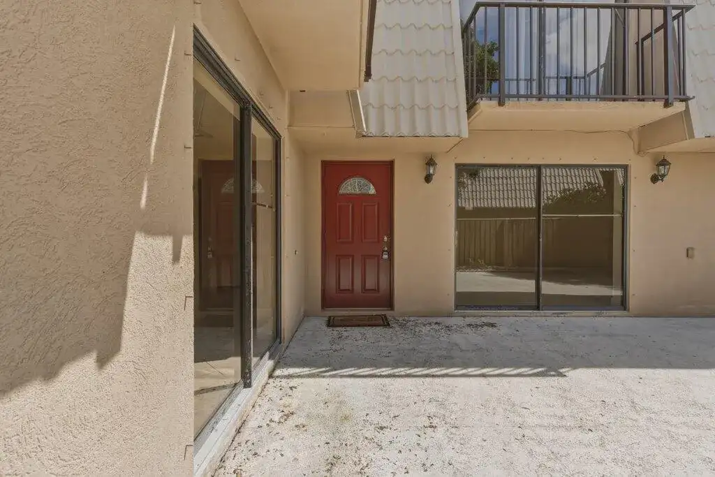 5701 57th Way, West Palm Beach FL 33409 photo 3