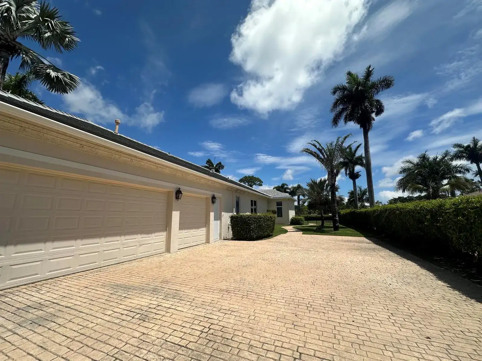 645 Atlantis Estates Way, Atlantis FL 33462 photo 4