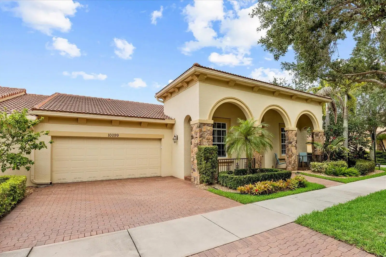 10099 SW Duccio Lane, FL 34986 photo 2