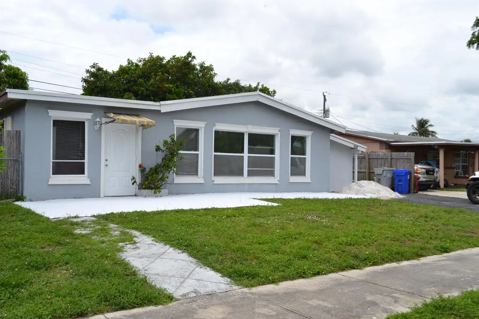 608 NW 20th Court, Pompano Beach FL 33060 photo 2