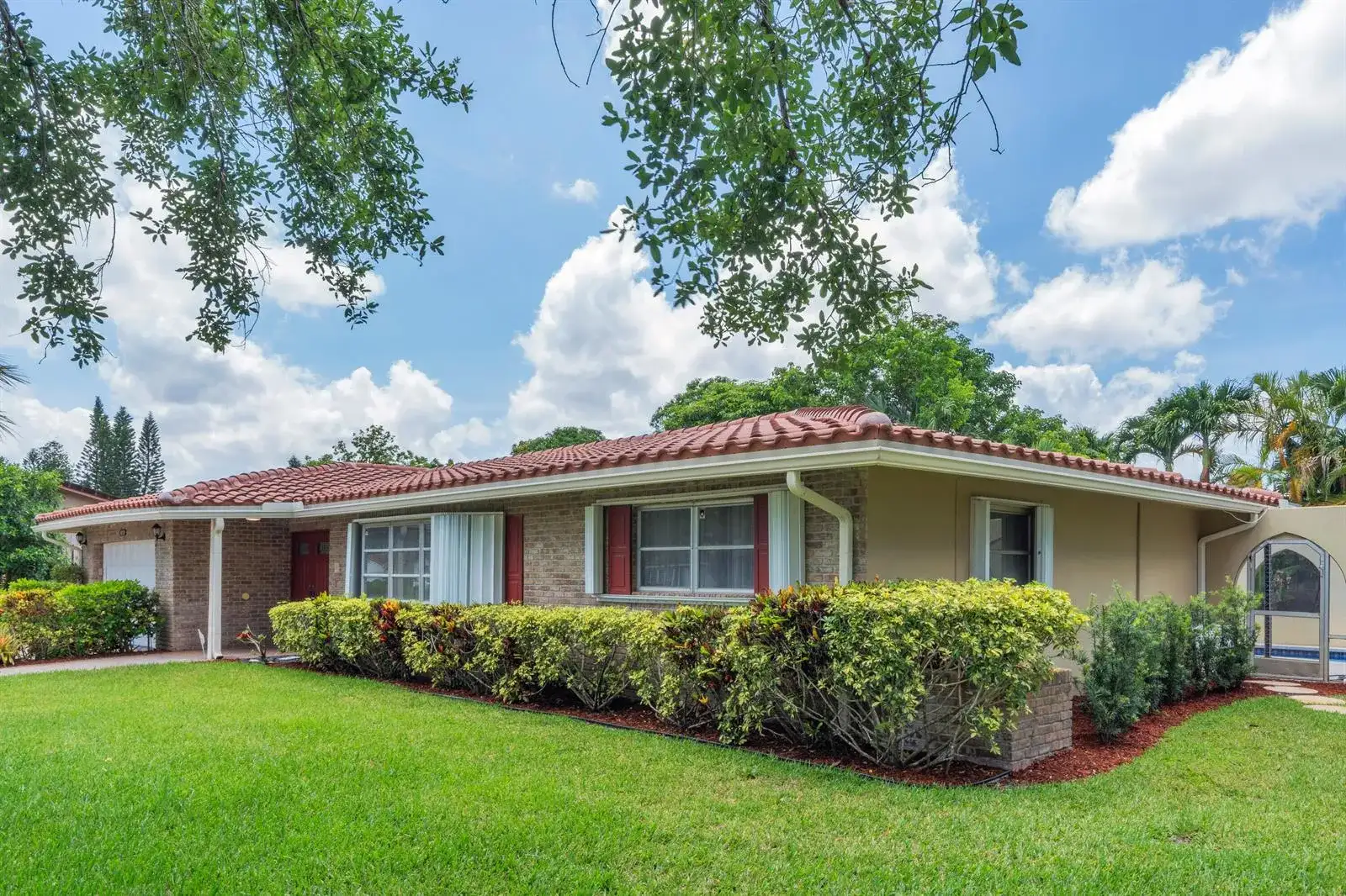 3860 NW 100th Avenue, Coral Springs FL 33065 photo 3