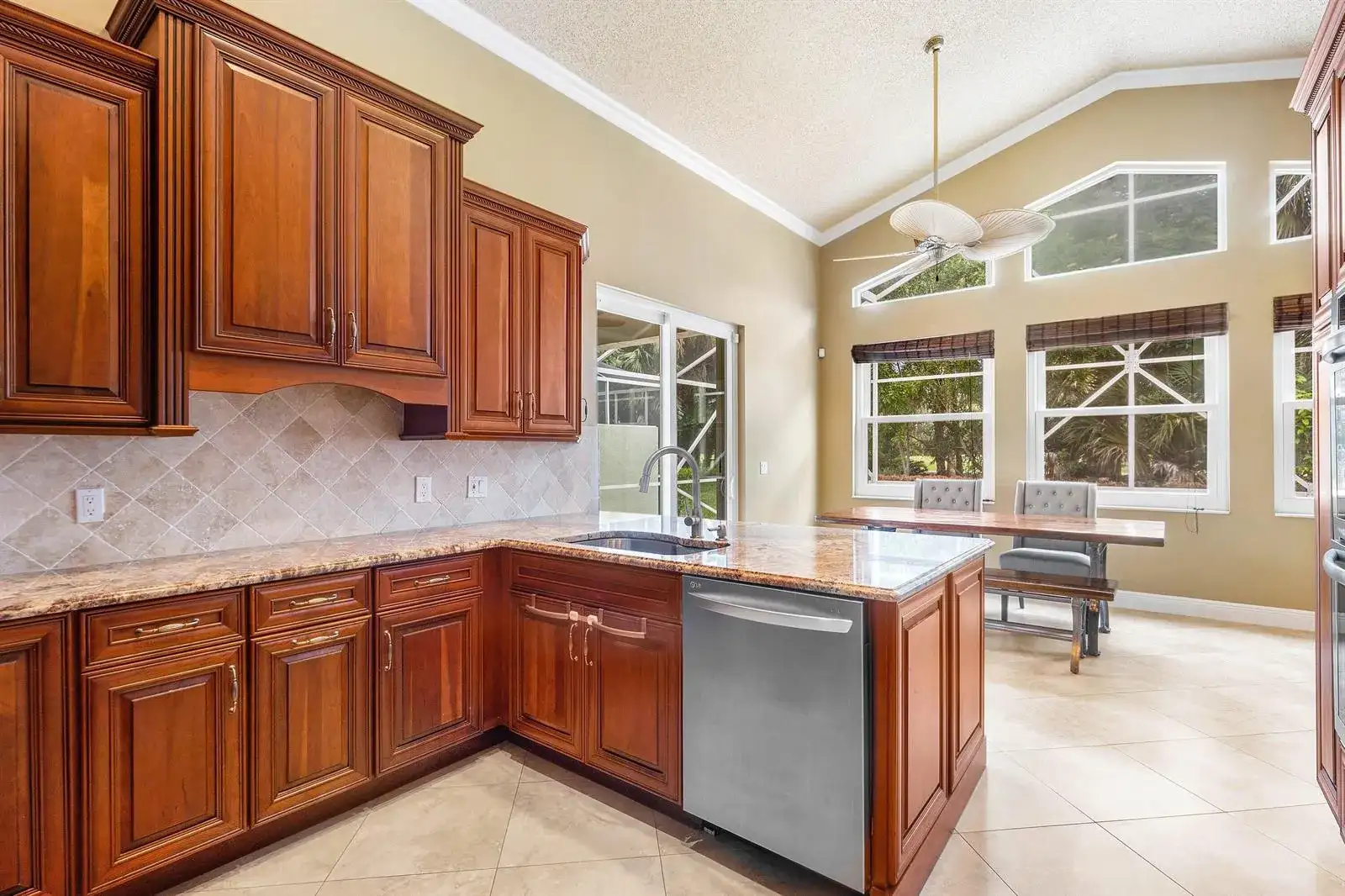 9101 Baybury Lane, West Palm Beach FL 33411 photo 5