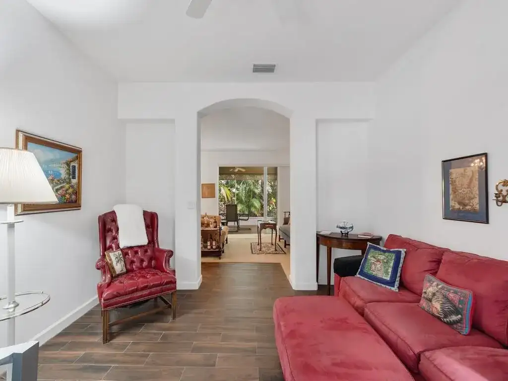 3830 Nags Head Place SW, Vero Beach FL 32968 photo 4