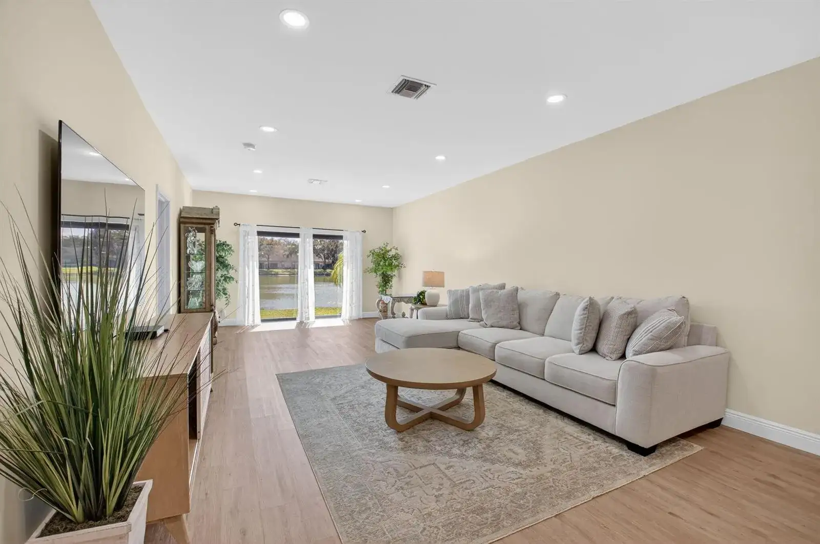 8350 Springlake Drive, Boca Raton FL 33496 photo 3