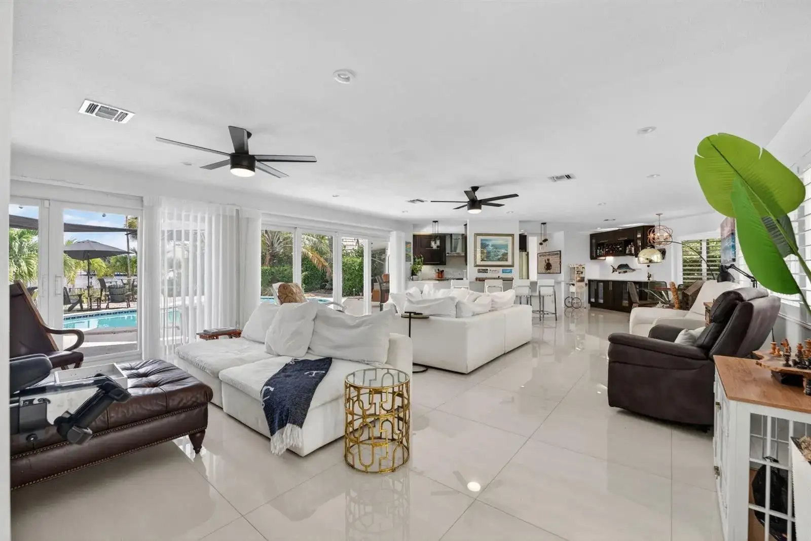 2375 SE 8th Street SE, Pompano Beach FL 33062 photo 2