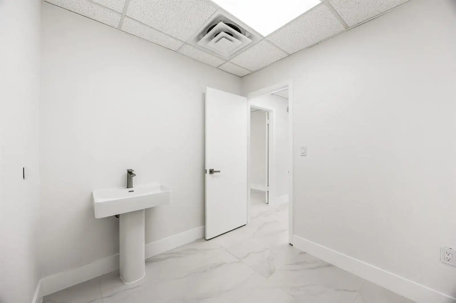 150 NW 70th Avenue # 09, Plantation FL 33317 photo 4