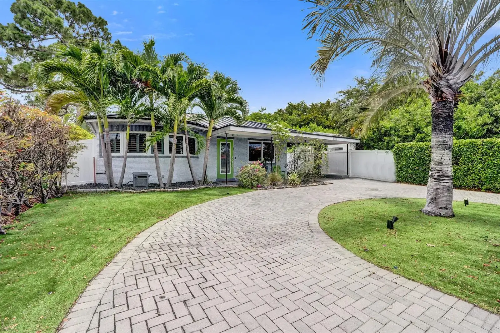 4641 NE 6th Avenue, Oakland Park FL 33334 photo 3