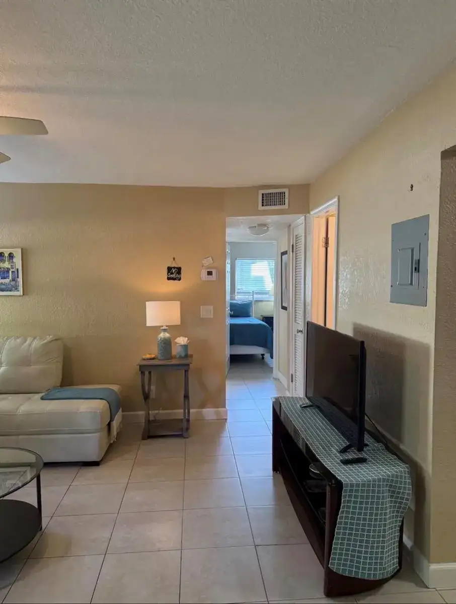 211 S Swinton Avenue, Delray Beach FL 33444 photo 5