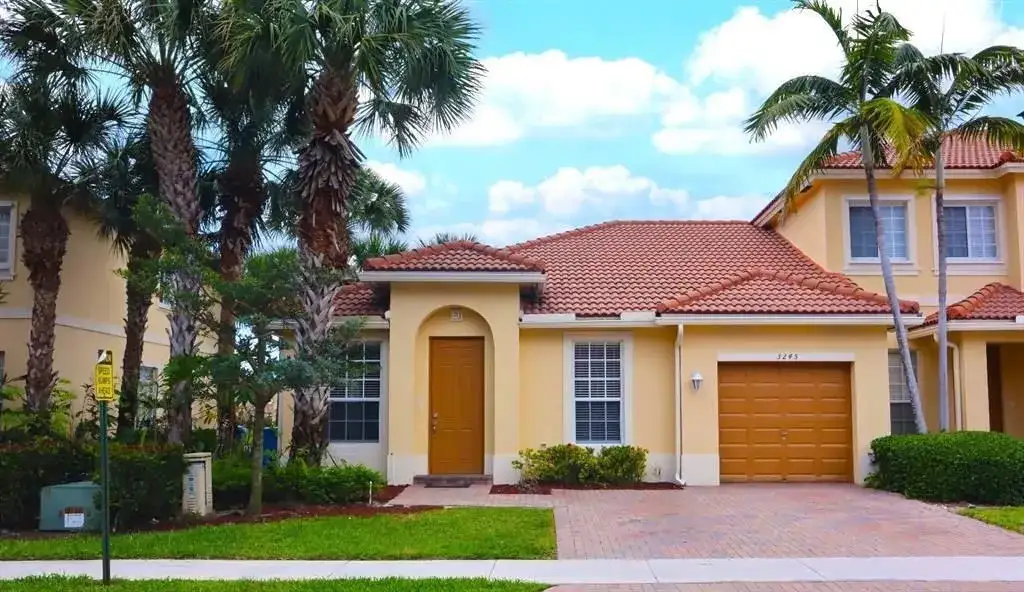3245 NW 31st Terrace, Oakland Park FL 33309 photo 3