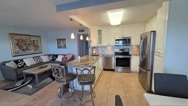 4030 Rexford B, Boca Raton FL 33434 photo 2