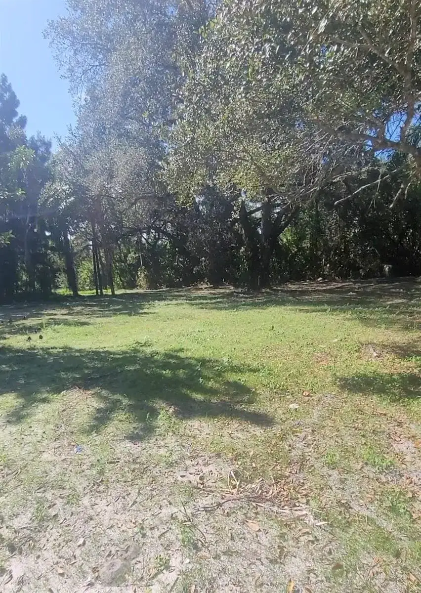 8511 64th Court, Vero Beach FL 32967 photo 4