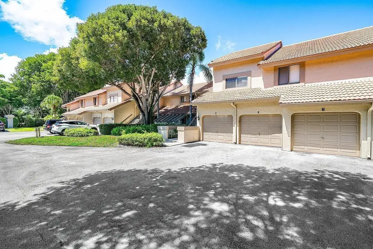 5520 Coach House Circle # G, Boca Raton FL 33486 photo 2