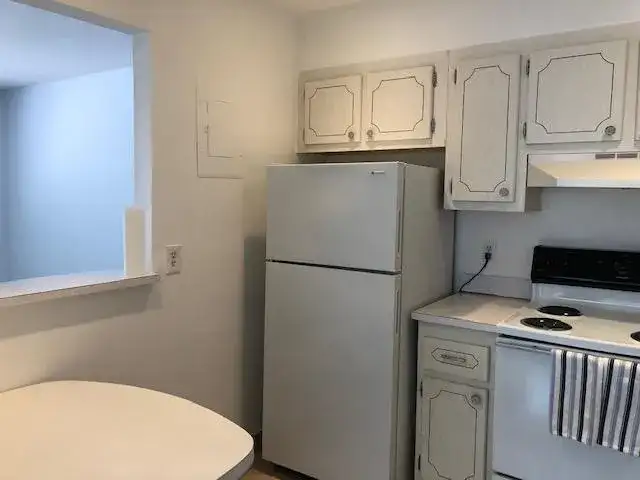 370 Saxony Trail, Delray Beach FL 33446 photo 4