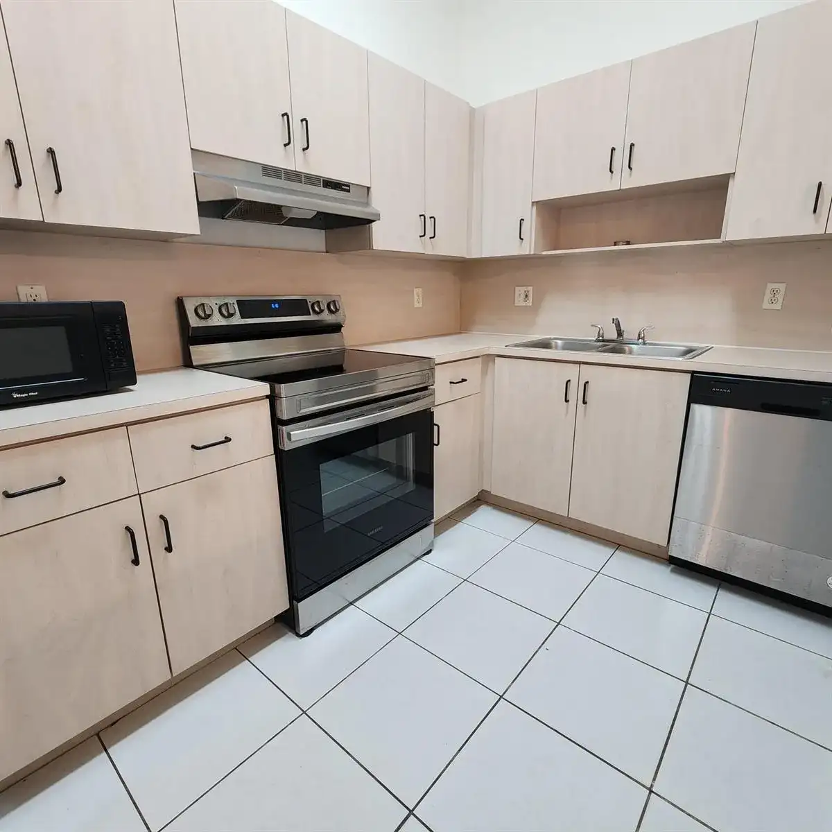 500 NE 3rd Street # 109, FL 33009 photo 5