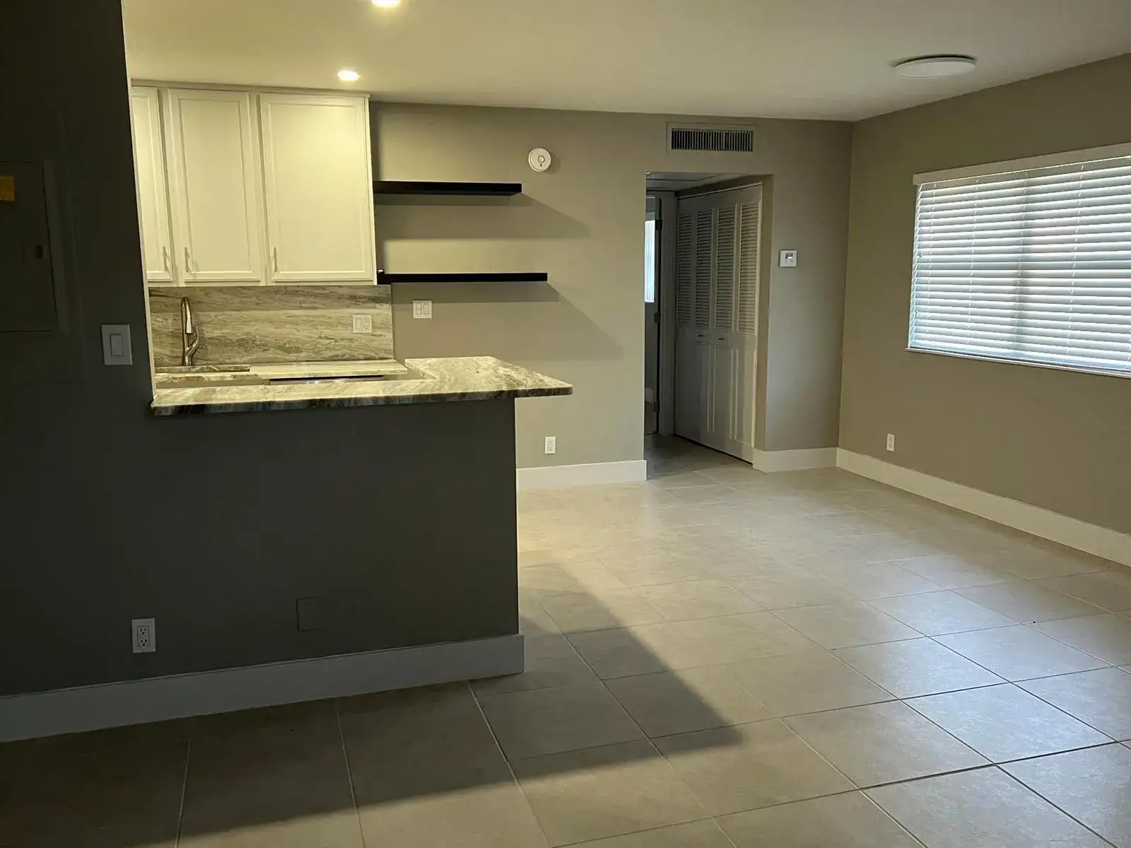 267 Flanders F, Delray Beach FL 33484 photo 3