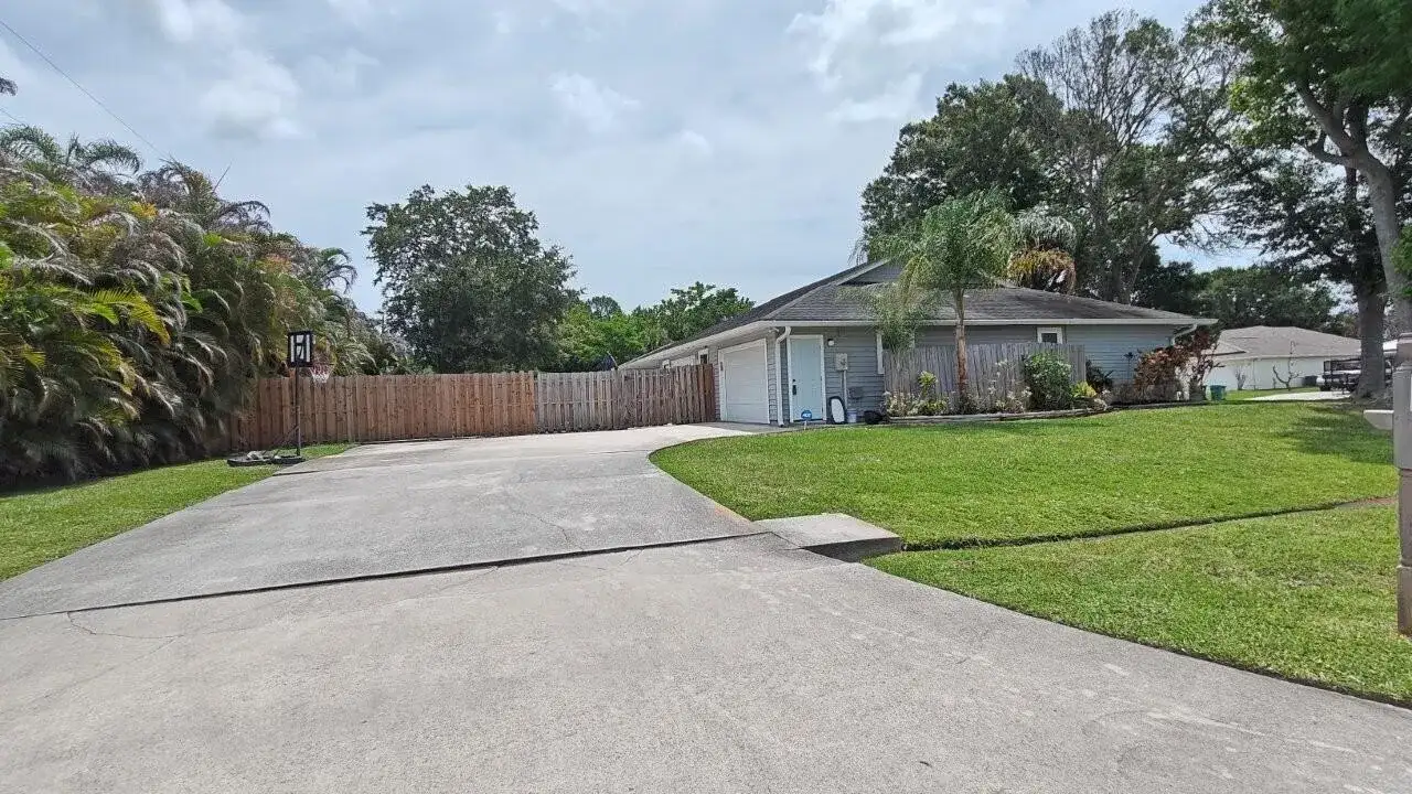 2043 SE Camilo Street, Port St. Lucie FL 34952 photo 2
