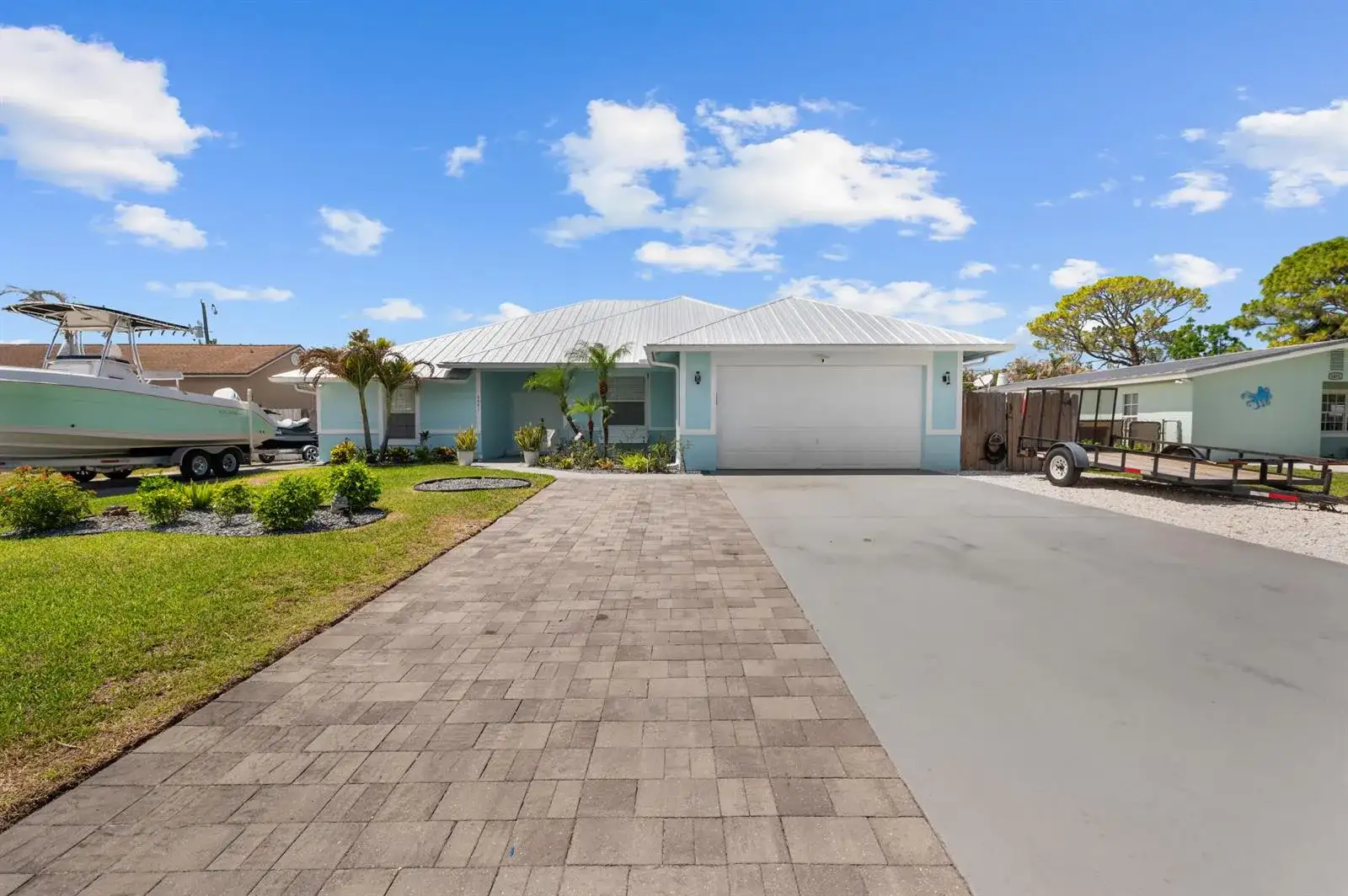 6481 SE Clairmont Place, Hobe Sound FL 33455 photo 2