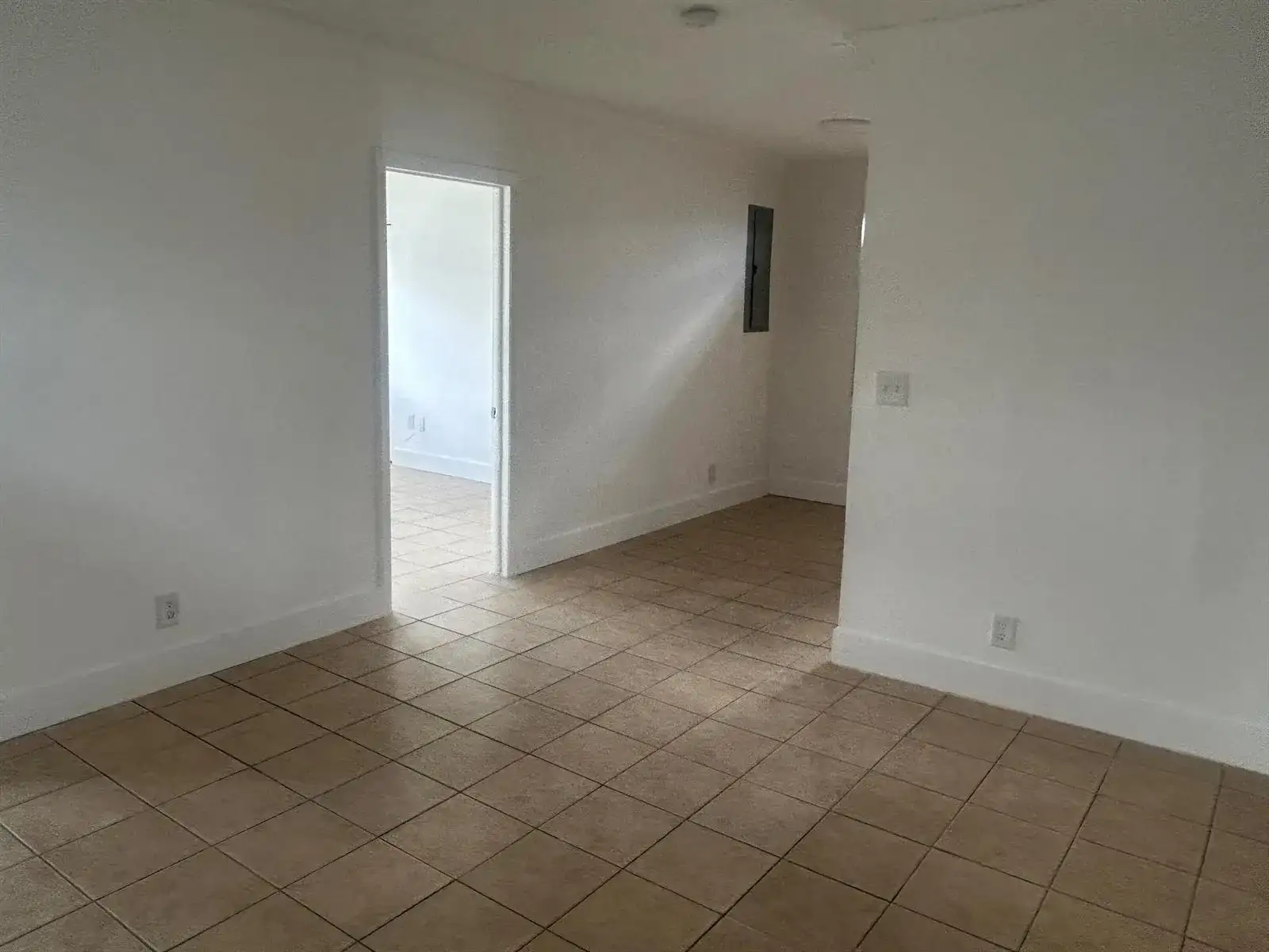 1528 S Avenue # 0, Riviera Beach FL 33404 photo 4