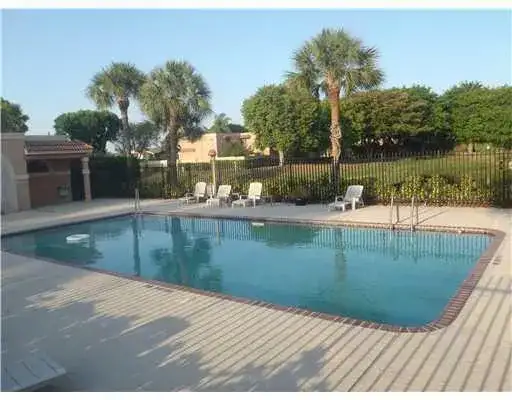 6134 Seven Springs Boulevard # 40d, FL 33463 photo 2