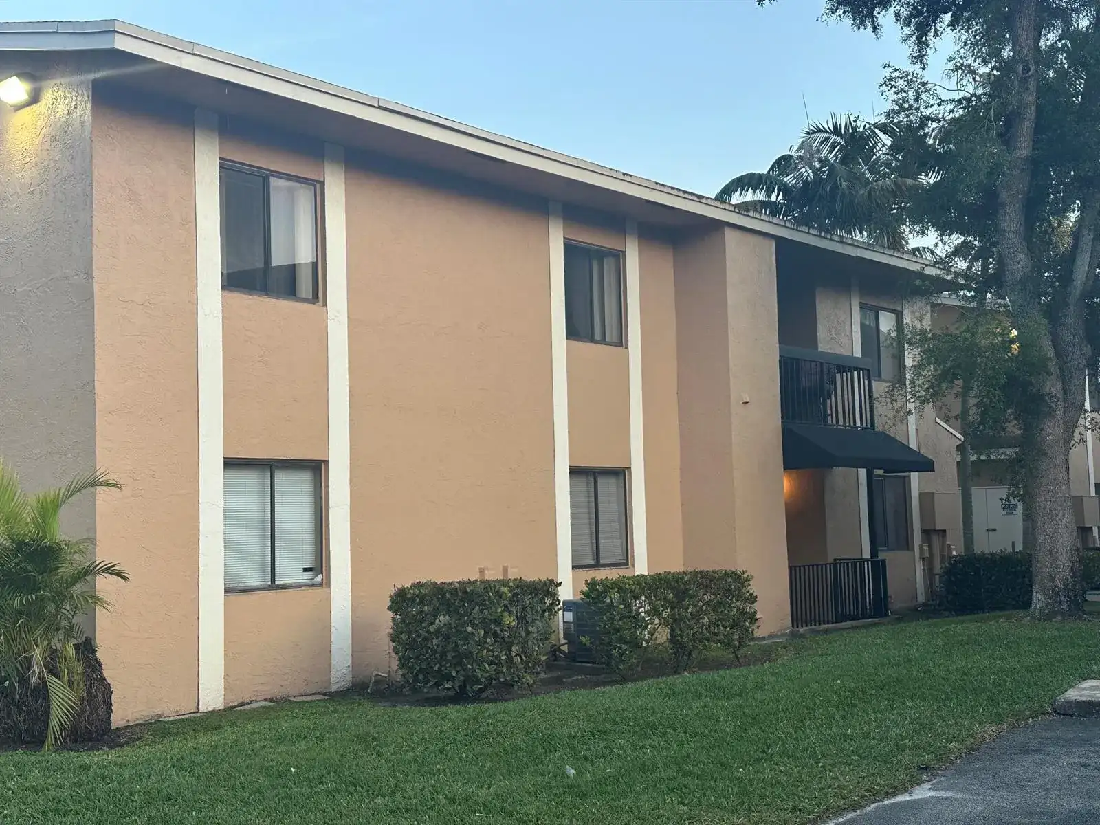 6031 N 10th Ave Avenue N # 219, FL 33463 photo 5
