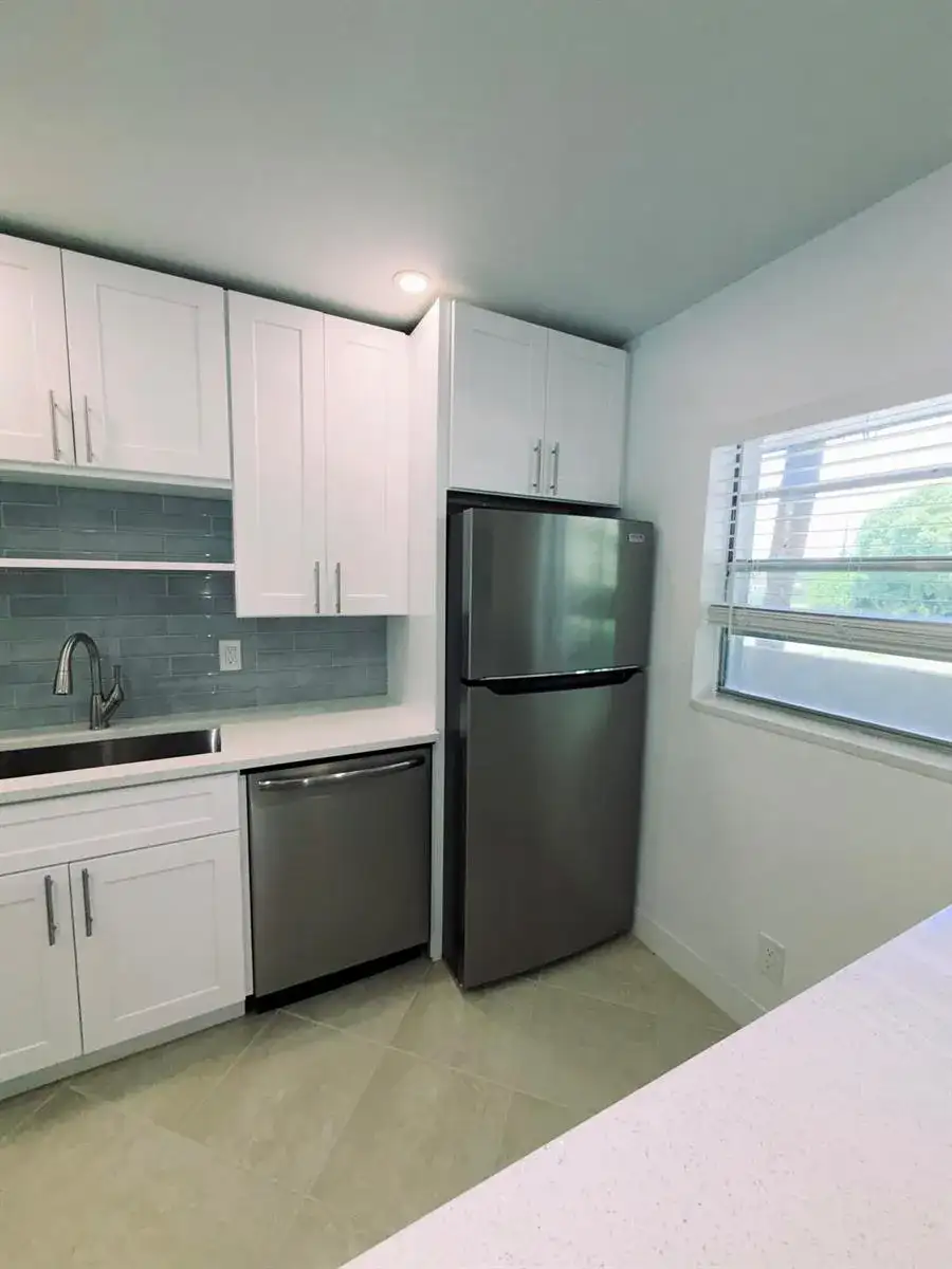 2900 Fiore Way, Delray Beach FL 33445 photo 2
