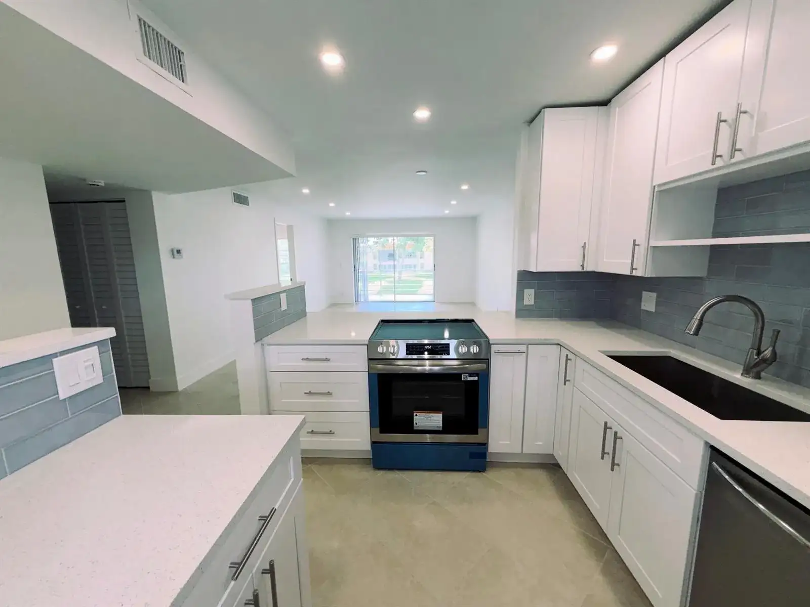 2900 Fiore Way, Delray Beach FL 33445 photo 3
