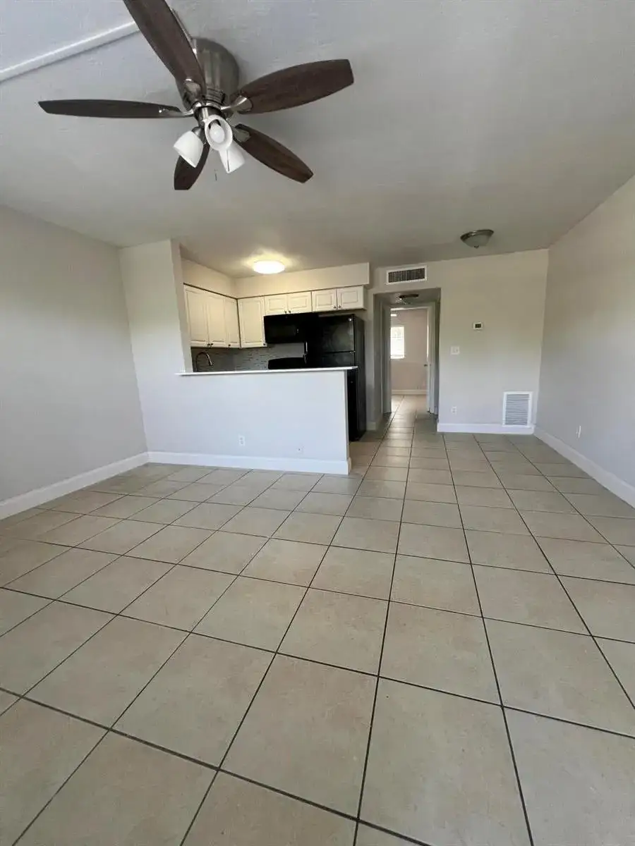4670 NE 5th Avenue # 5, Boca Raton FL 33431 photo 2