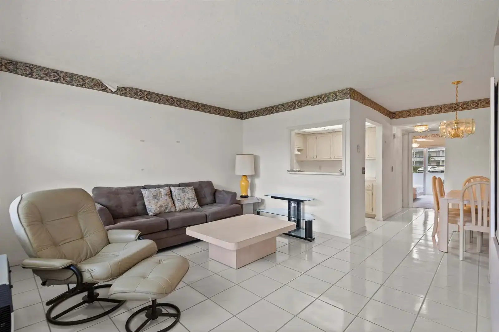 270 Farnham L # 270, Deerfield Beach FL 33442 photo 2